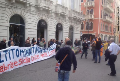 manifestazione Piazza Italia 2