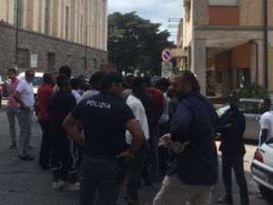 immigrati protesta a RC