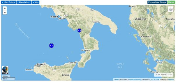 Localizzazione dei terremoti profondi avvenuti il 28 ottobre 2016 alle ore 22:02 italiane (magnitudo 5.7) nel Mar Tirreno e il 29 ottobre 2016 alle ore 13:58 italiane (di magnitudo 4.3) in provincia di Potenza