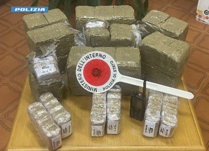 hashish sequestrato a Torino - Polizia di Stato