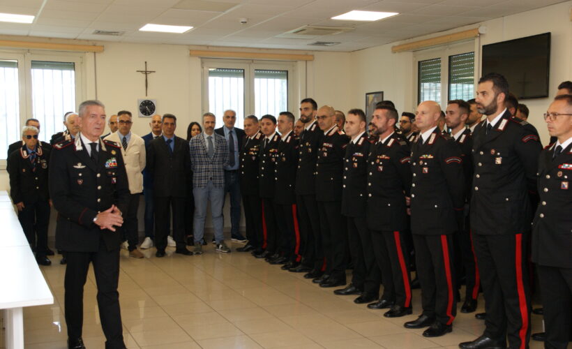 Il Generale di Brigata Riccardo Sciuto in visita ai Carabinieri del gruppo di Locri